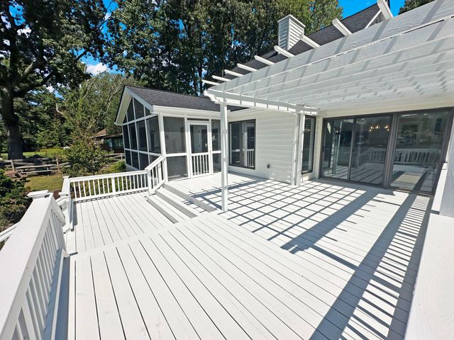 4958 LERCH DR, Shady Side, MD 20764