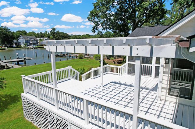 4958 LERCH DR, Shady Side, MD 20764