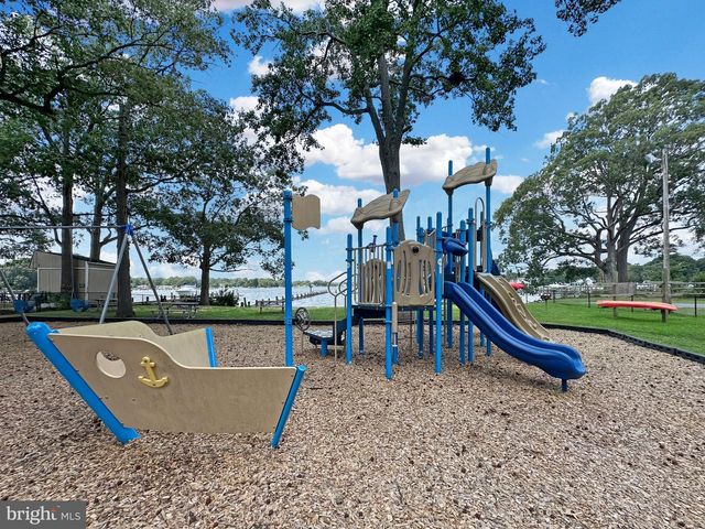 4958 LERCH DR, Shady Side, MD 20764