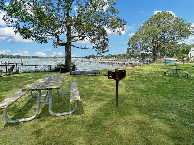 4958 LERCH DR, Shady Side, MD 20764