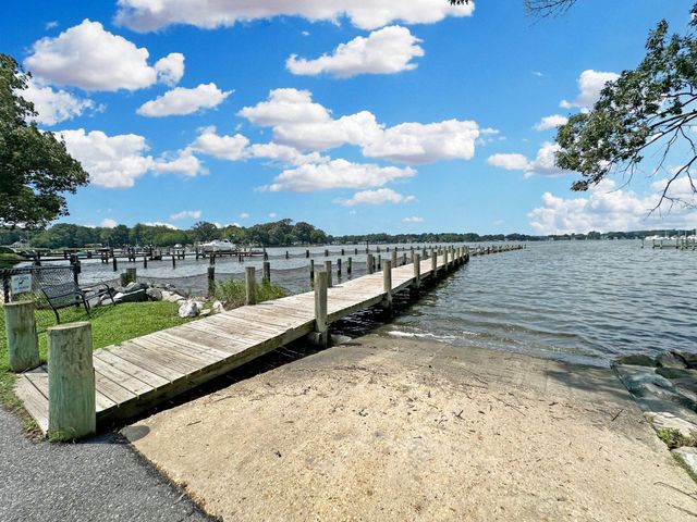 4958 LERCH DR, Shady Side, MD 20764