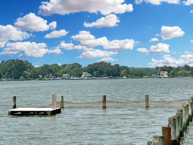4958 LERCH DR, Shady Side, MD 20764