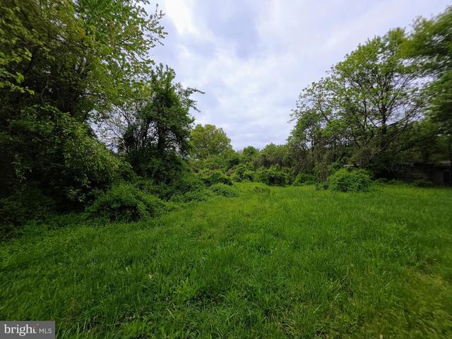 165 CHRISTIANA RD, New Castle, DE 19720