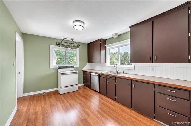 3852 N Lapeer Road, Lapeer, MI 48446