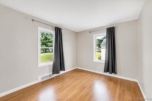3852 N Lapeer Road, Lapeer, MI 48446