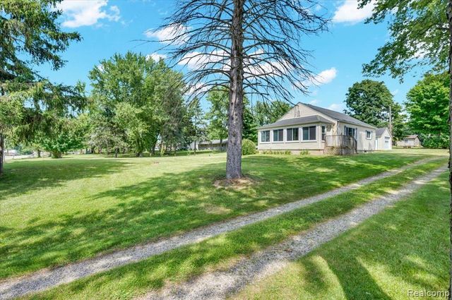 3852 N Lapeer Road, Lapeer, MI 48446
