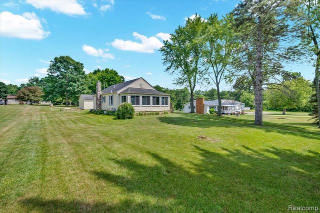 3852 N Lapeer Road, Lapeer, MI 48446