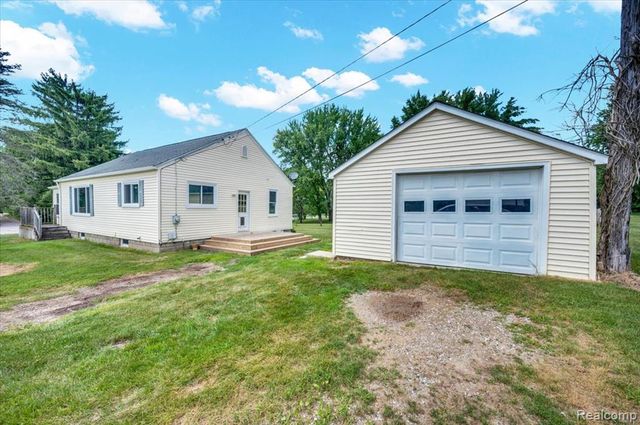 3852 N Lapeer Road, Lapeer, MI 48446