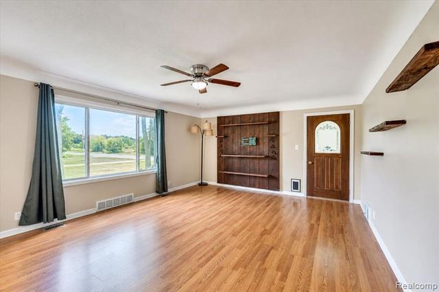 3852 N Lapeer Road, Lapeer, MI 48446
