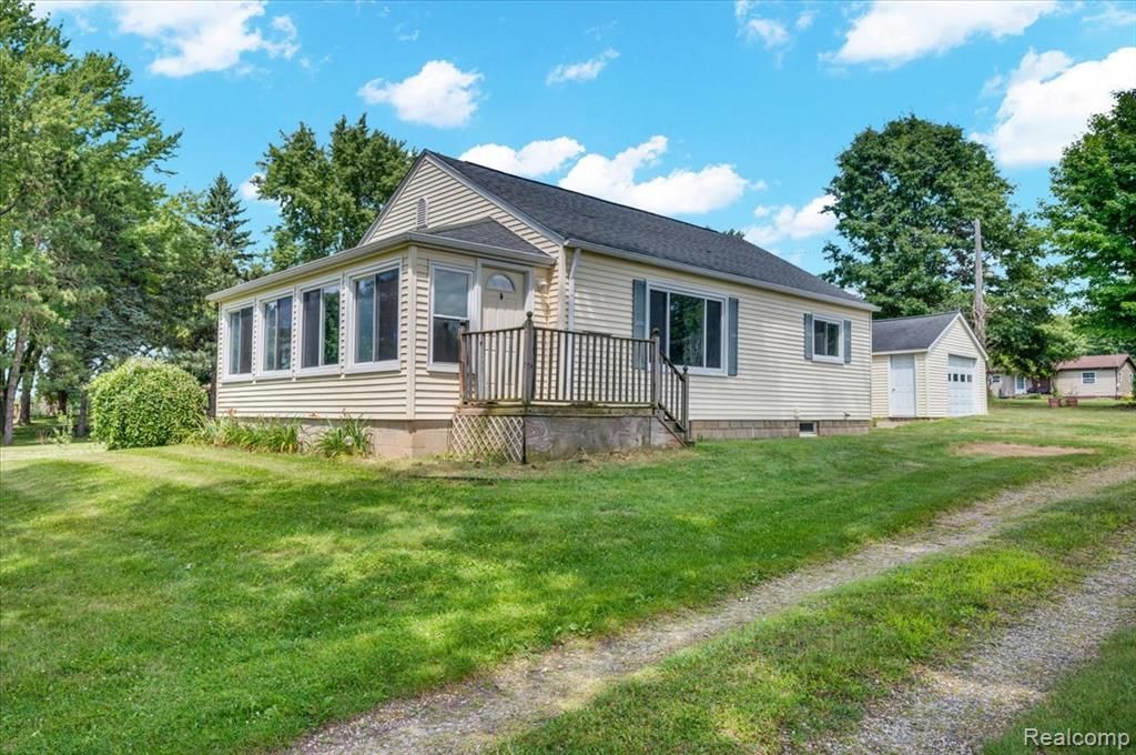 3852 N Lapeer Road, Lapeer, MI 48446