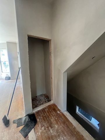 395 W 4th Street 1, Boston, MA 02127