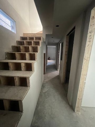 395 W 4th Street 1, Boston, MA 02127