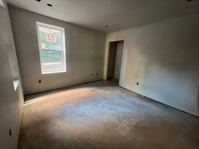 395 W 4th Street 1, Boston, MA 02127