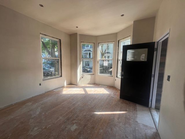 395 W 4th Street 1, Boston, MA 02127