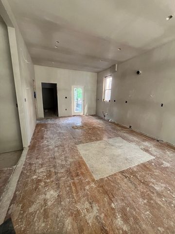395 W 4th Street 1, Boston, MA 02127