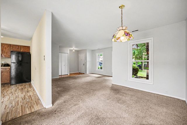 128 Majestic Drive, Lombard, IL 60148