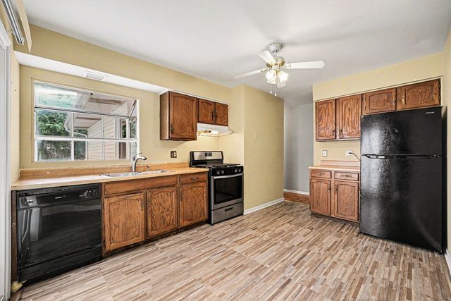 128 Majestic Drive, Lombard, IL 60148