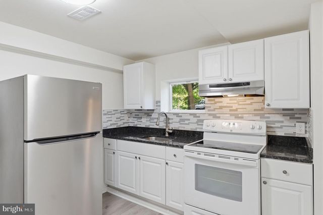 7200 WELLS PKWY, Hyattsville, MD 20782
