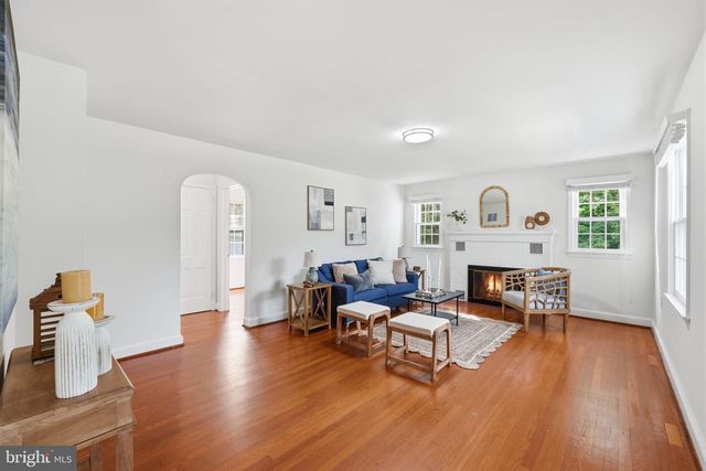 7200 WELLS PKWY, Hyattsville, MD 20782