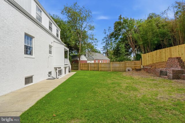 7200 WELLS PKWY, Hyattsville, MD 20782
