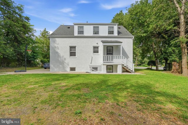 7200 WELLS PKWY, Hyattsville, MD 20782