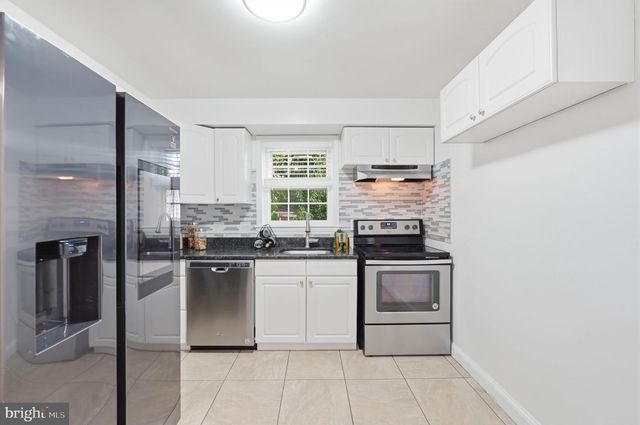 7200 WELLS PKWY, Hyattsville, MD 20782