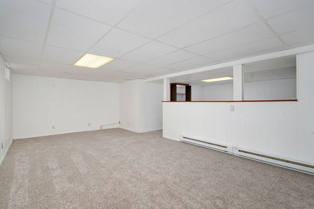 11281 Lawrence 2040, Miller, MO 65707