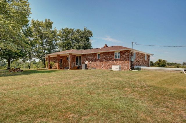 11281 Lawrence 2040, Miller, MO 65707