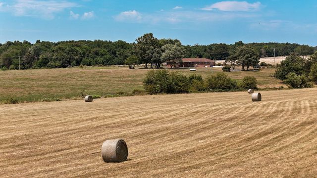 11281 Lawrence 2040, Miller, MO 65707