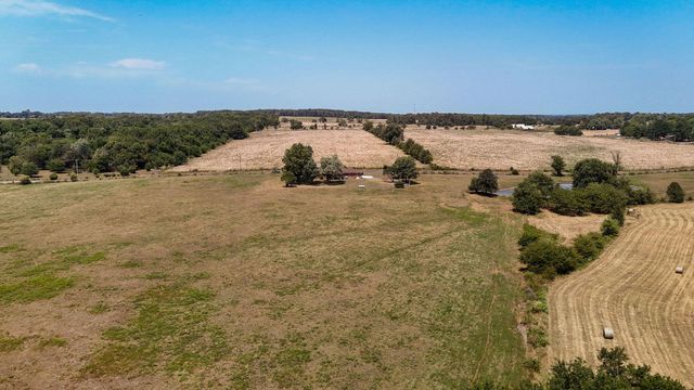 11281 Lawrence 2040, Miller, MO 65707