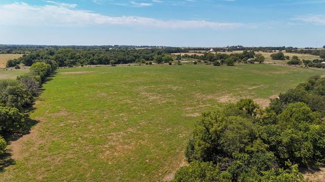 11281 Lawrence 2040, Miller, MO 65707