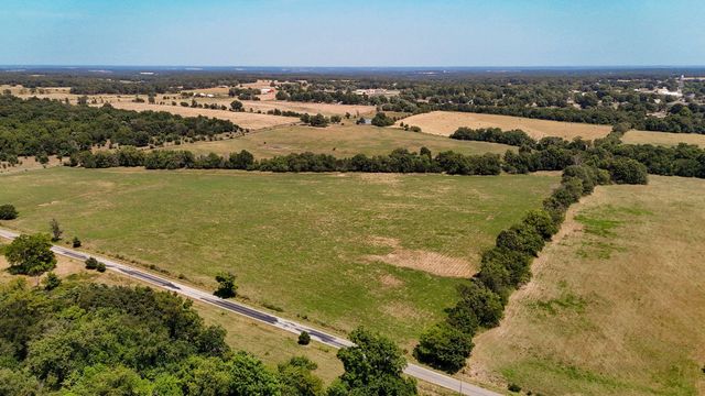 11281 Lawrence 2040, Miller, MO 65707