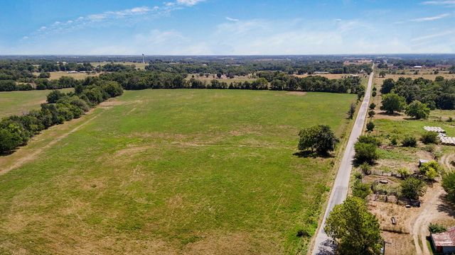 11281 Lawrence 2040, Miller, MO 65707