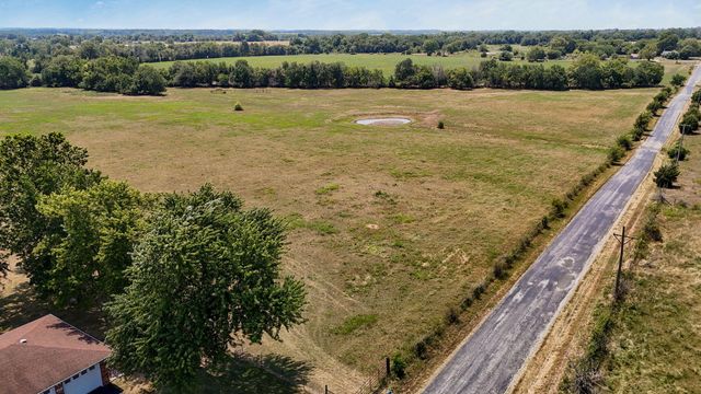 11281 Lawrence 2040, Miller, MO 65707