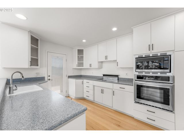 790 TRANQUIL Ln, Roseburg, OR 97471