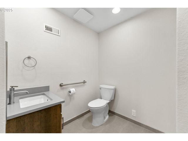 790 TRANQUIL Ln, Roseburg, OR 97471