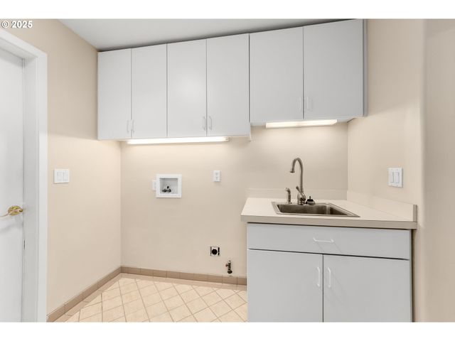 790 TRANQUIL Ln, Roseburg, OR 97471