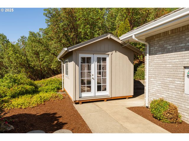 790 TRANQUIL Ln, Roseburg, OR 97471