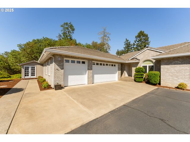 790 TRANQUIL Ln, Roseburg, OR 97471