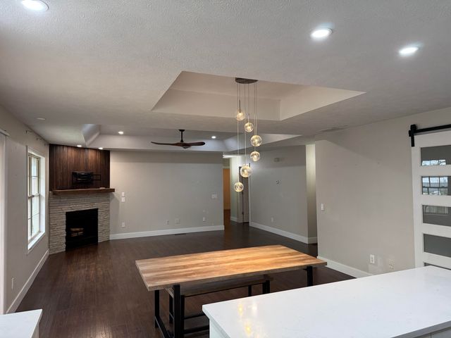 142 W Trail Point Drive, Nixa, MO 65714