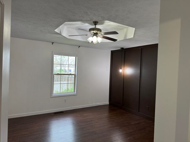 142 W Trail Point Drive, Nixa, MO 65714