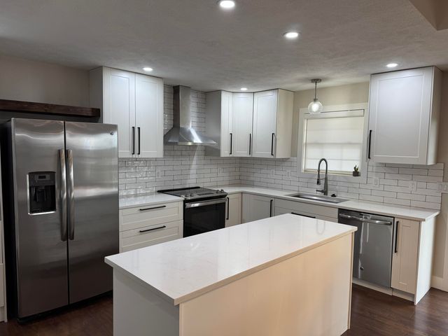 142 W Trail Point Drive, Nixa, MO 65714