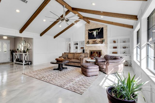 233 Pebble Creek, Livingston, TX 77351