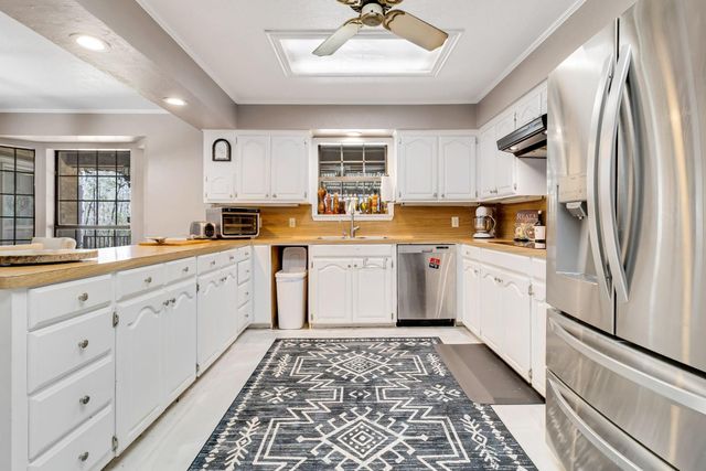 233 Pebble Creek, Livingston, TX 77351