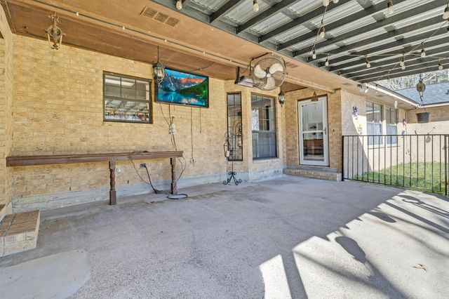 233 Pebble Creek, Livingston, TX 77351