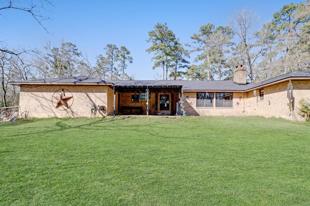 233 Pebble Creek, Livingston, TX 77351