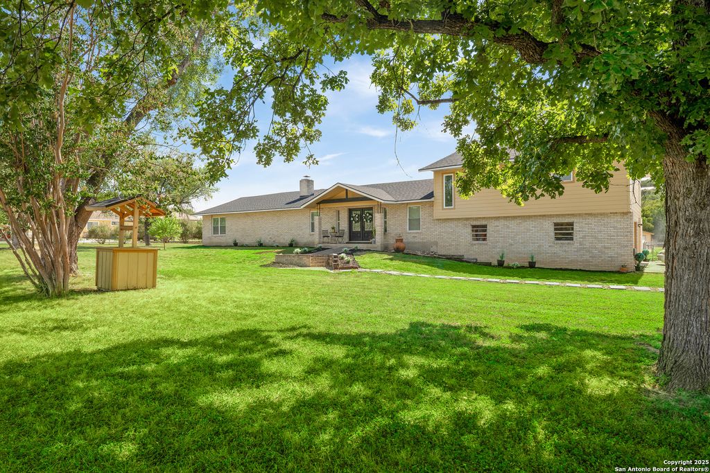 31946 Jay Bird, Bulverde, TX 78163