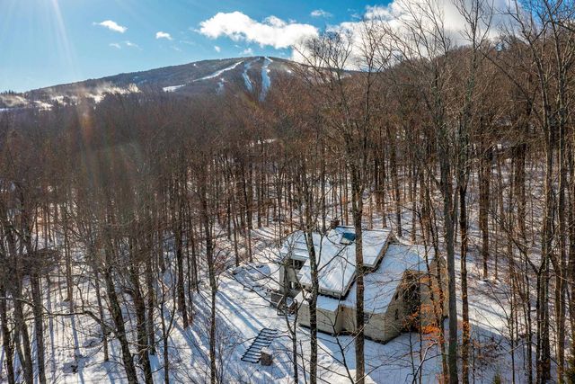 7 Round Tree Road, Winhall, VT 05340