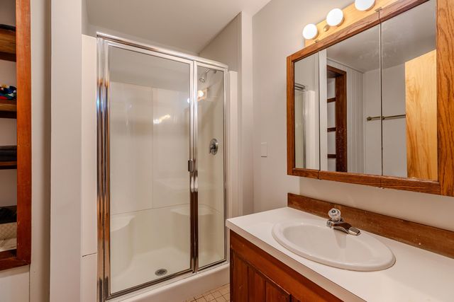 7 Round Tree Road, Winhall, VT 05340