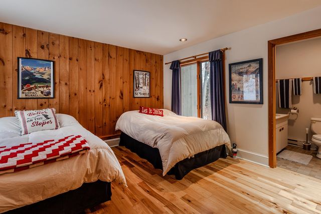 7 Round Tree Road, Winhall, VT 05340